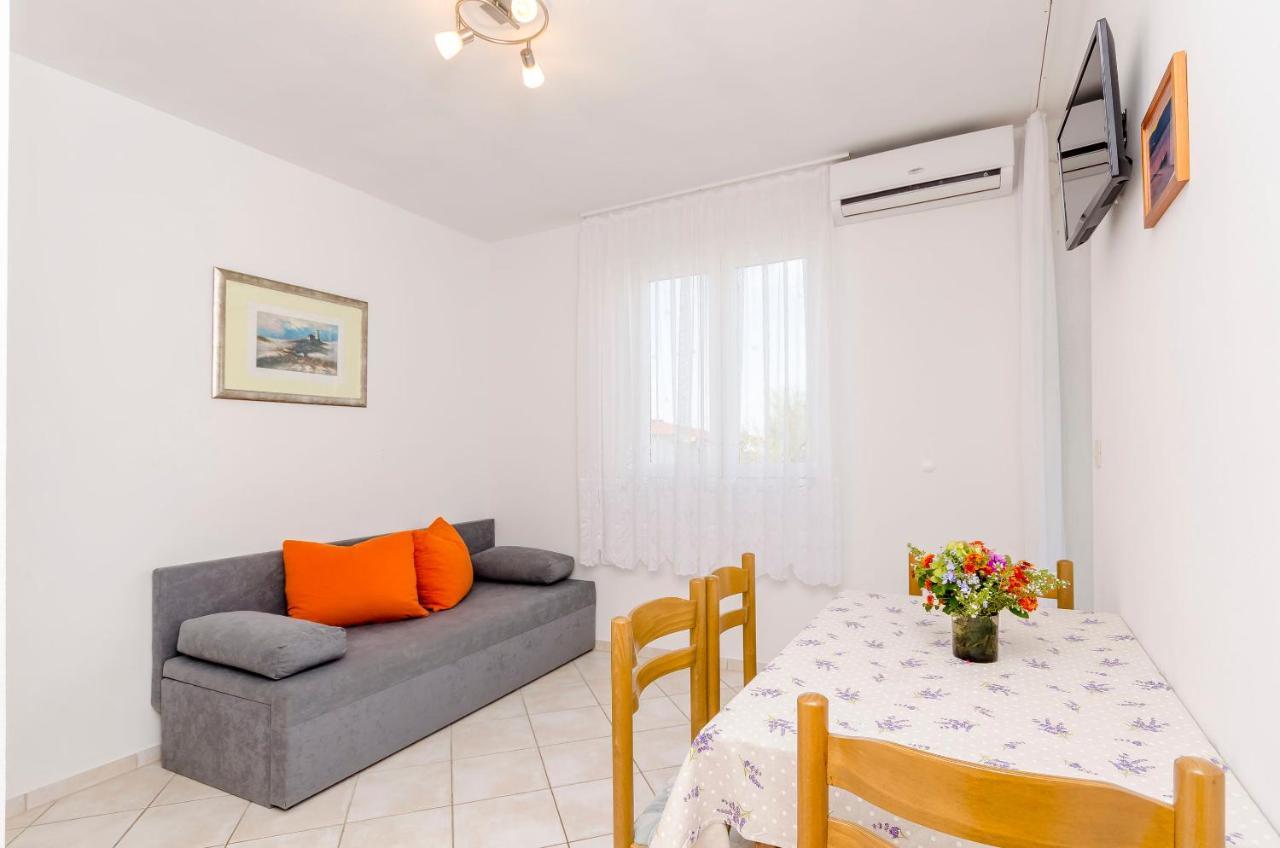 Apartments Mate โตรกีร์ ภายนอก รูปภาพ